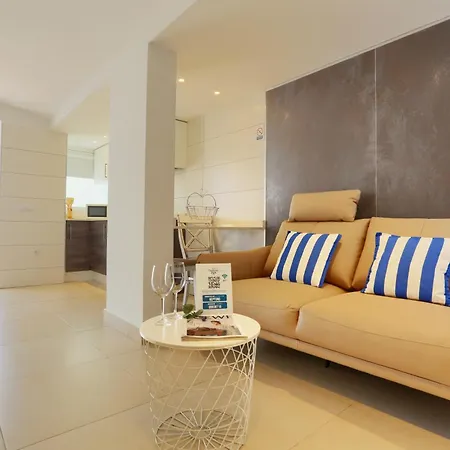 Neptuno - Adults Only